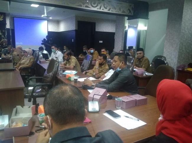Komisi IV Hearing Bersama PLN Terkait Tower Sutet Muara Fajar